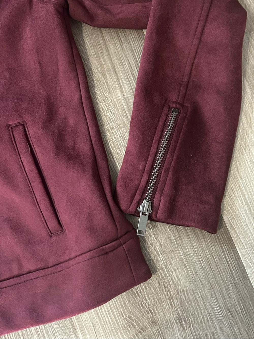 Old Navy Women's Burgundy Moto Jacket - Picture 4 of 10